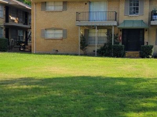 3520 Parkridge Drive, Unit 114, Dallas, TX 75234