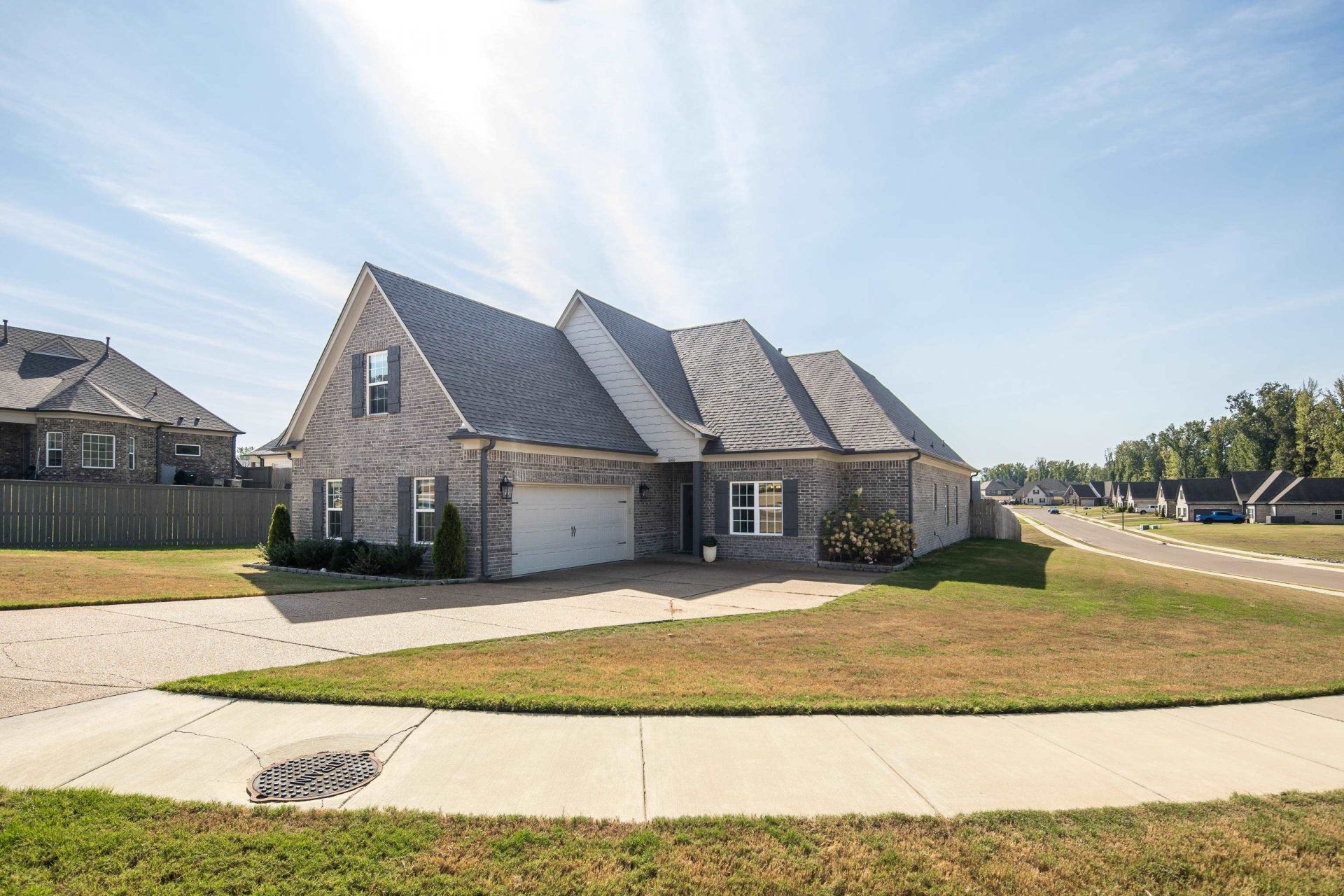 1060 Pettigrew Dr, Hernando, MS 38632 Main Photo