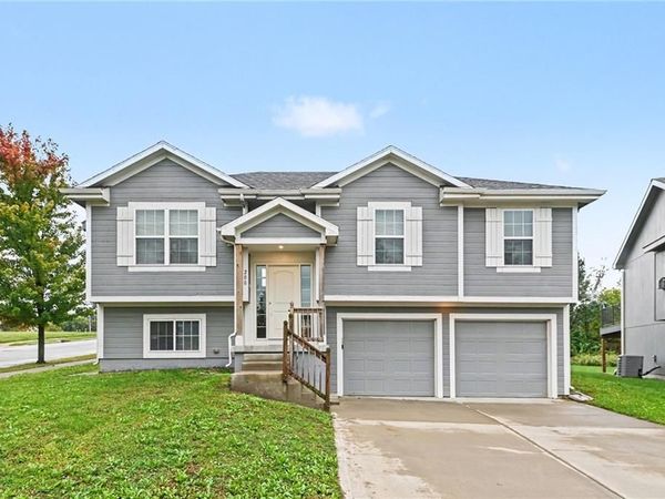 200 ELISSA Drive, Raymore, MO 64083