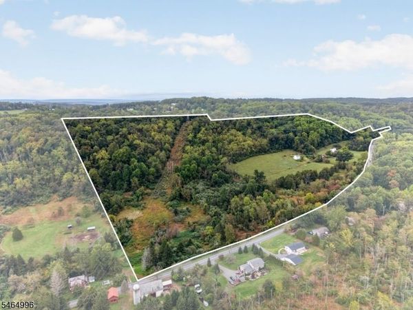 170 CHURCH ROAD, Holland, NJ 08848