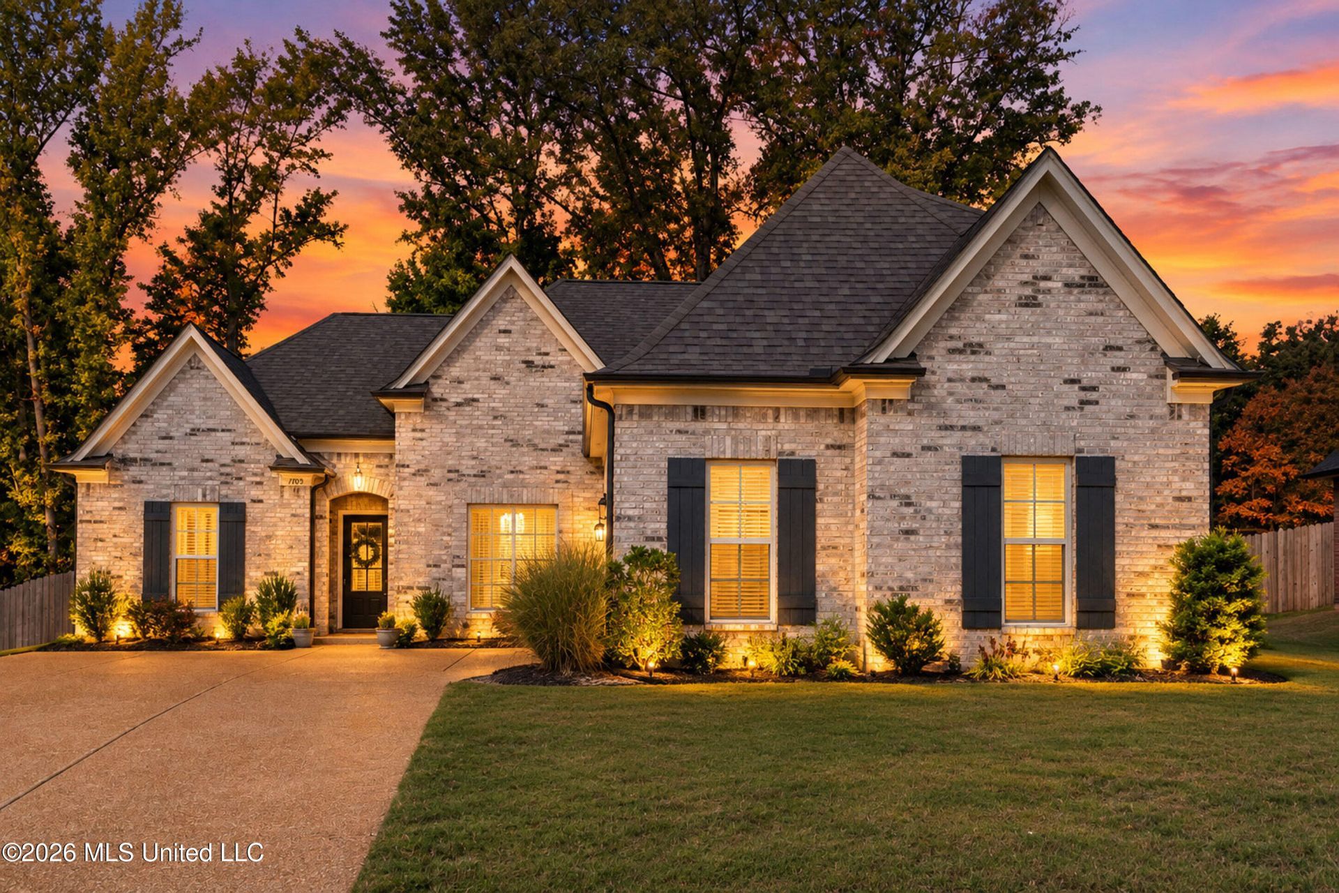 1703 Benton Drive, Nesbit, MS 38651 Main Photo
