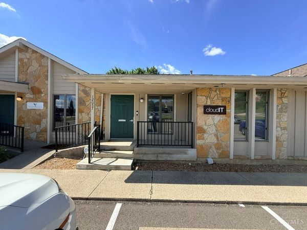 12057 Sheraton Lane, Unit 4, Springdale, OH 45246