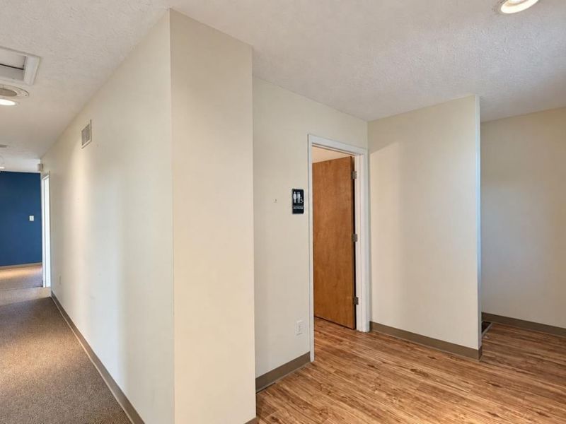 12057 Sheraton Lane, Unit 4, Springdale, OH 45246 Photo 14