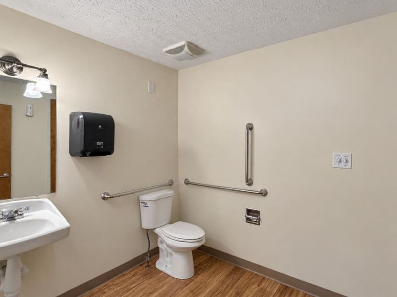 12057 Sheraton Lane, Unit 4, Springdale, OH 45246 Photo 15