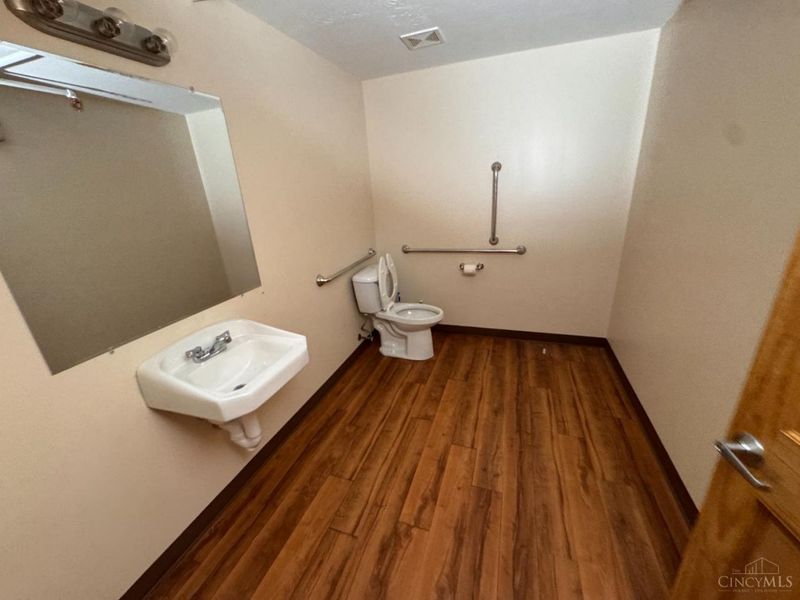 12057 Sheraton Lane, Unit 4, Springdale, OH 45246 Photo 23