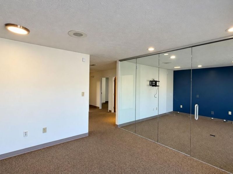 12057 Sheraton Lane, Unit 4, Springdale, OH 45246 Photo 3