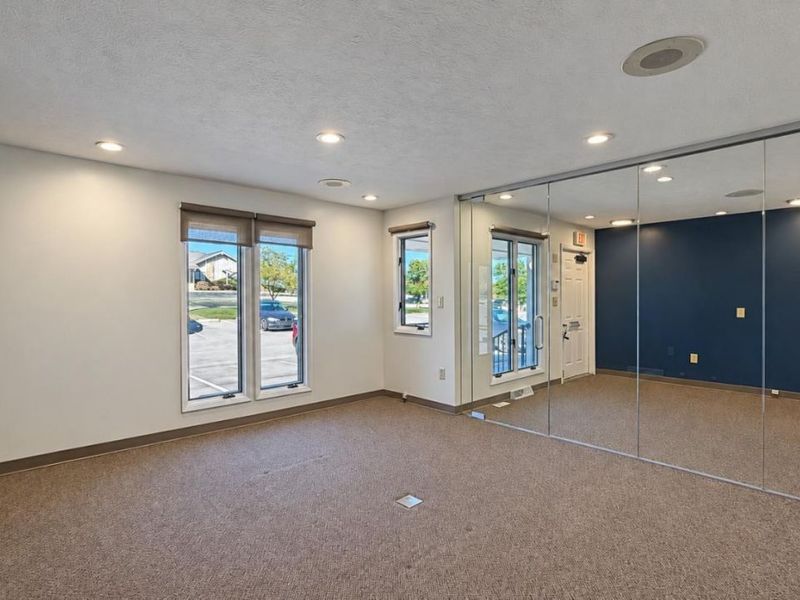 12057 Sheraton Lane, Unit 4, Springdale, OH 45246 Photo 5