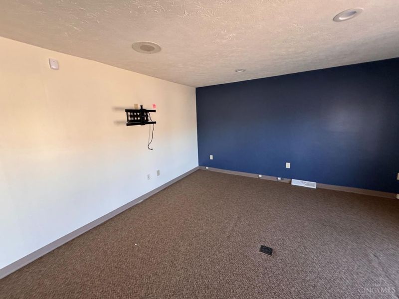 12057 Sheraton Lane, Unit 4, Springdale, OH 45246 Photo 5