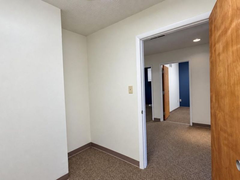 12057 Sheraton Lane, Unit 4, Springdale, OH 45246 Photo 6
