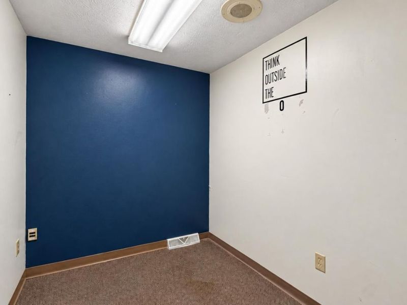 12057 Sheraton Lane, Unit 4, Springdale, OH 45246 Photo 7