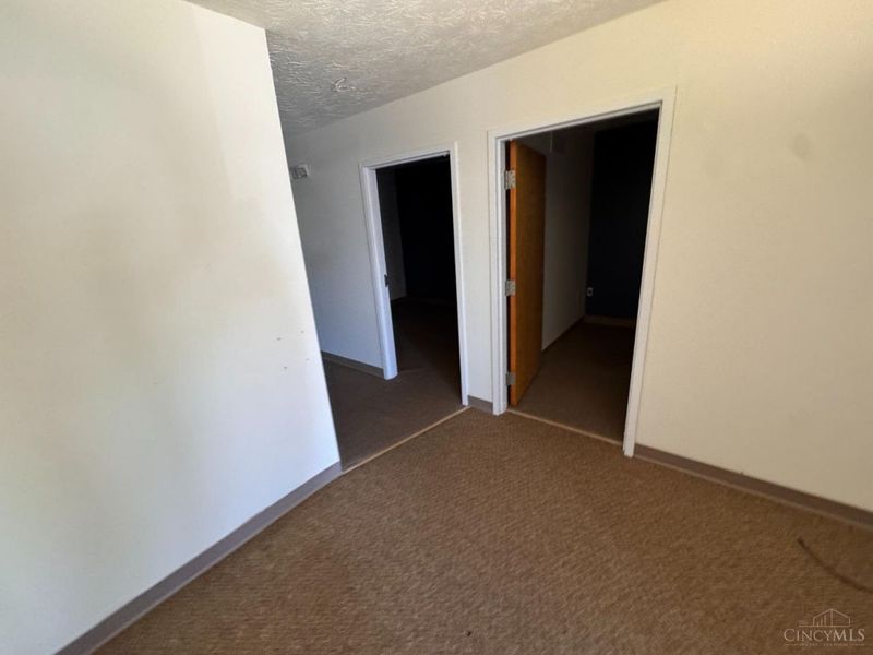 12057 Sheraton Lane, Unit 4, Springdale, OH 45246 Photo 7