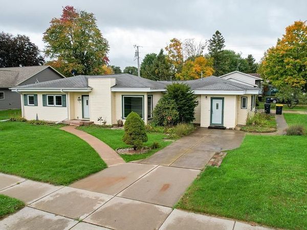 905 East Avenue, Tomah, WI 54660