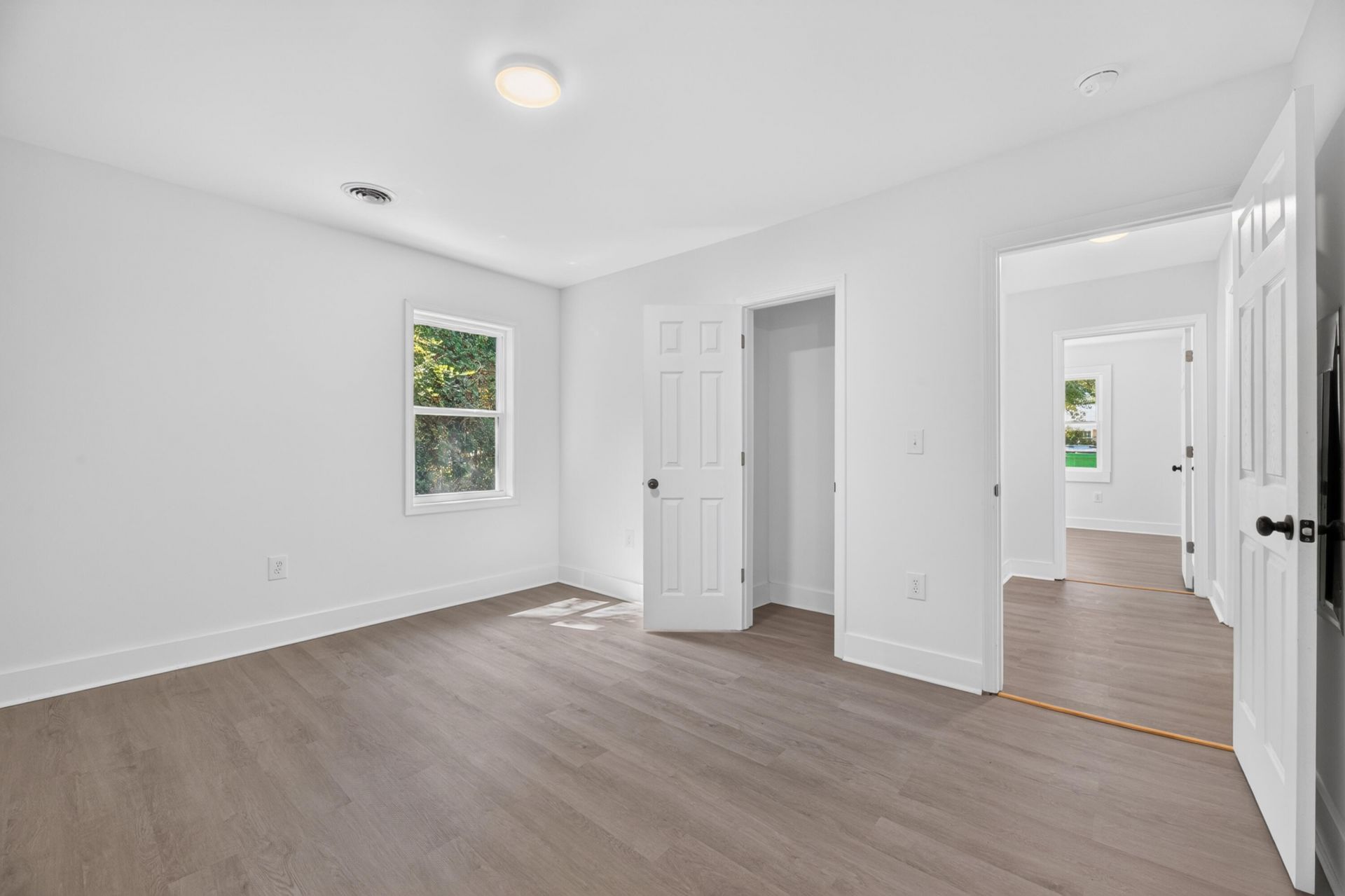 1174 Ellis Photo 13
