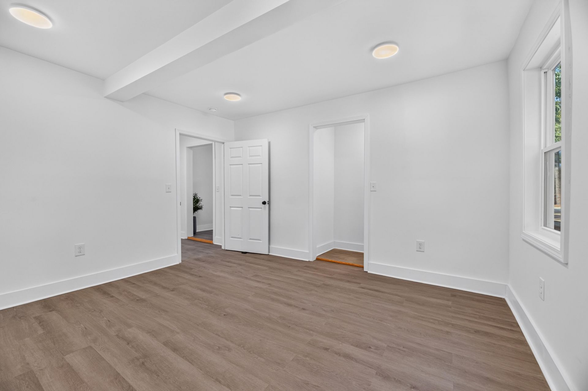 1174 Ellis Photo 16