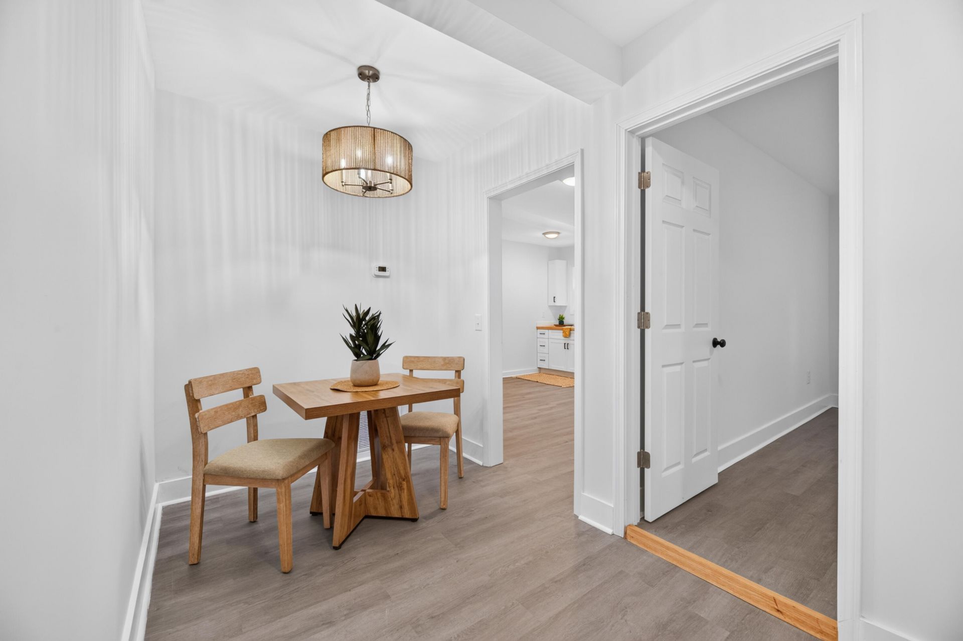 1174 Ellis Photo 18