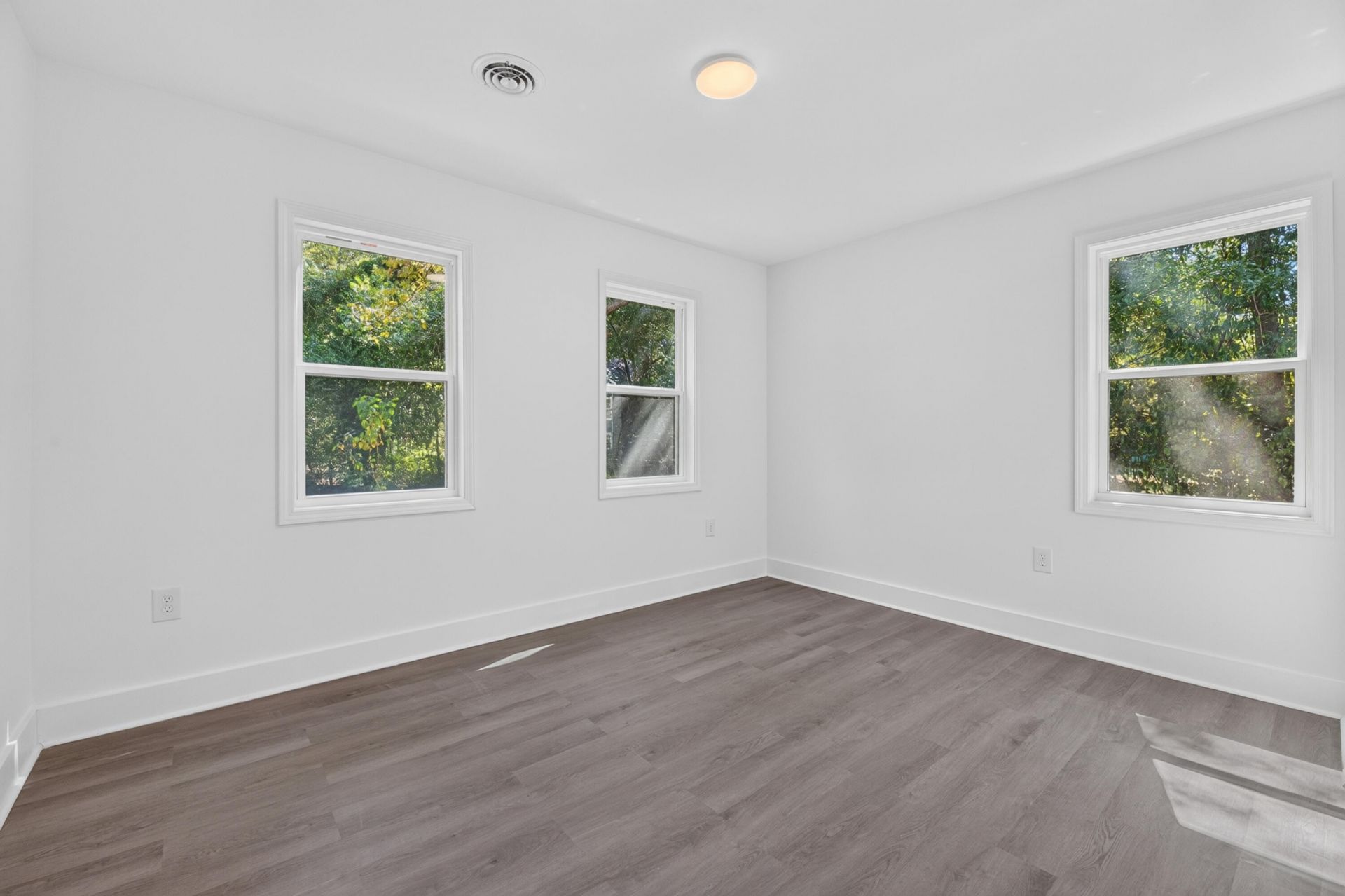1174 Ellis Photo 25