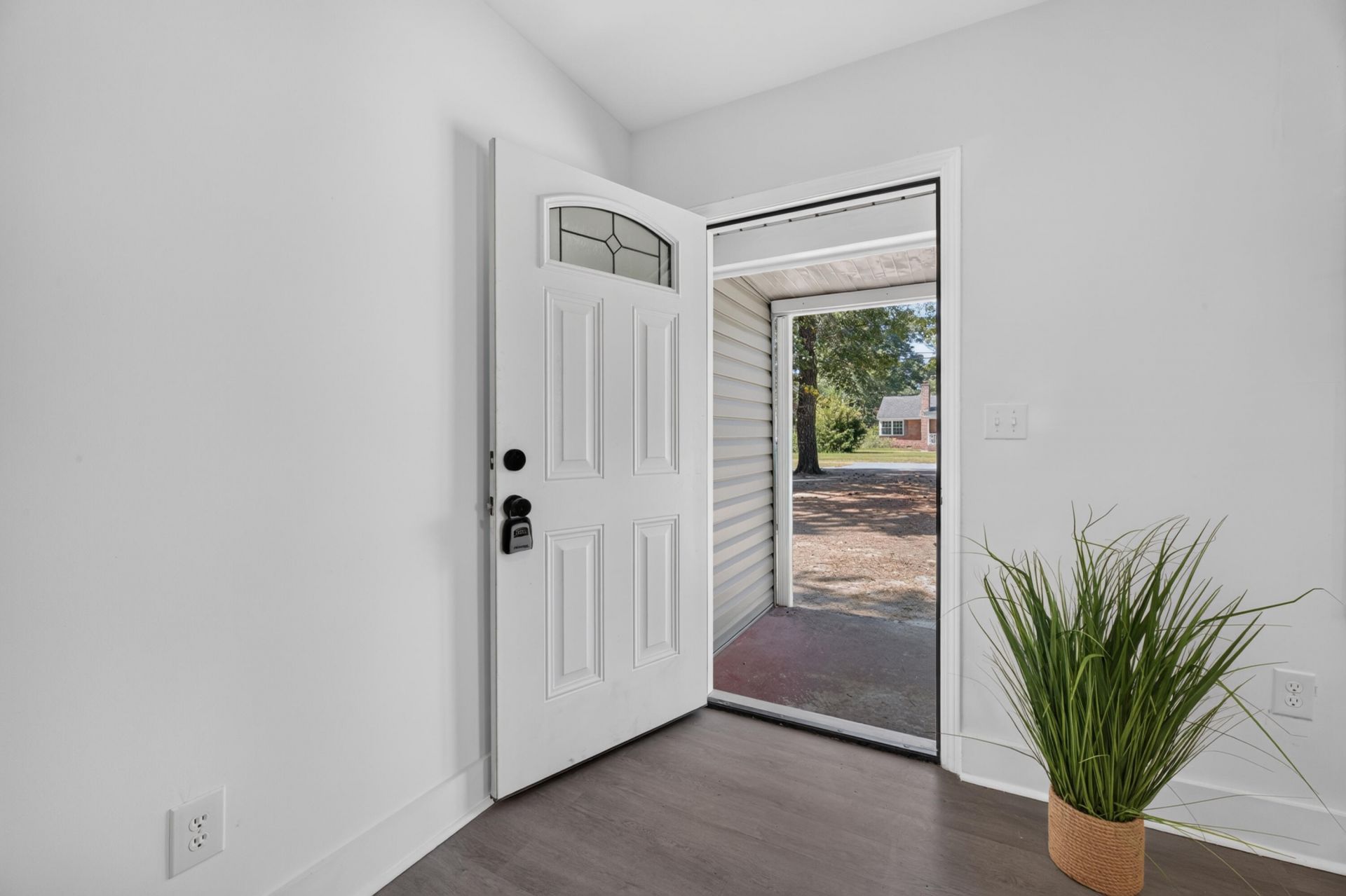 1174 Ellis Photo 4