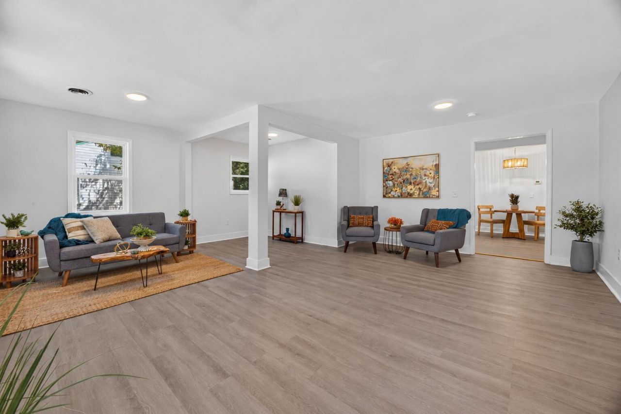 1174 Ellis Photo 5