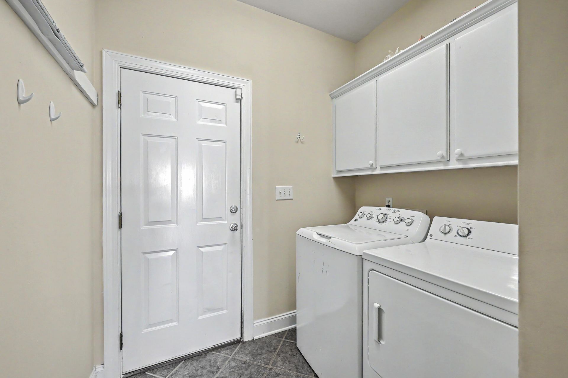 7740 Fayetteville Road Photo 12