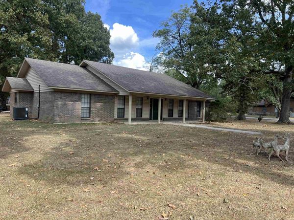 1494 Highway 52 , Crossett, AR 71635