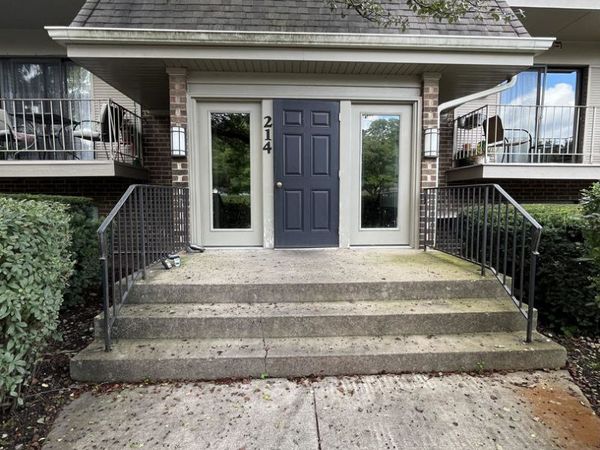 214 E Bailey Road , Unit B, Naperville, IL 60565