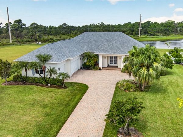 106 King Fisher Way, Sebastian, FL 32958