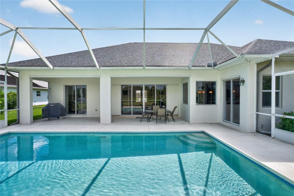 106 King Fisher Way, Sebastian, FL 32958 Photo