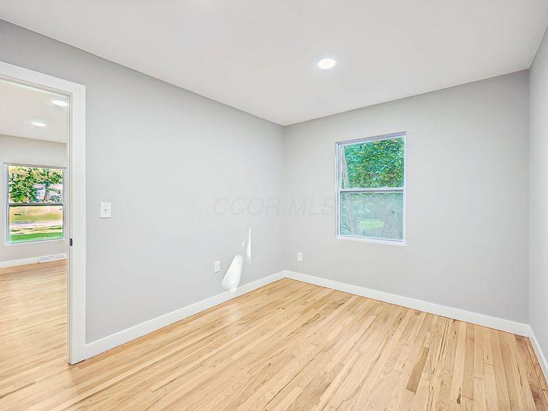 957 Old Farm Road, Columbus, OH 43213 Photo 17