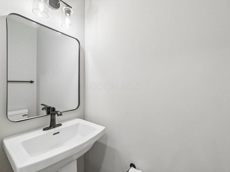 957 Old Farm Road, Columbus, OH 43213 Photo 18
