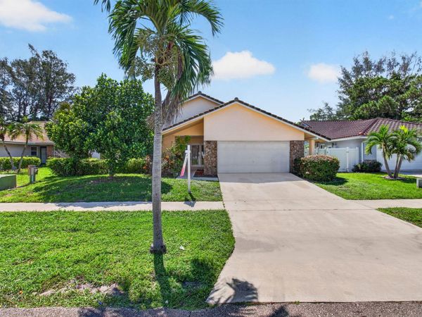 7602 Silver Woods Court, Boca Raton, FL 33433