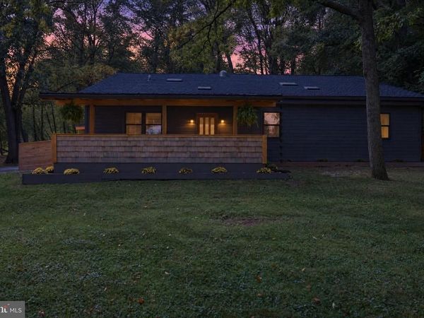 1061 YORK ROAD, DILLSBURG, PA 17019