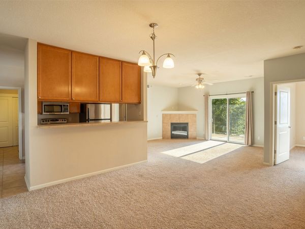 6350 Coachlight Drive, Unit 2201, West Des Moines, IA 50266