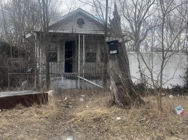 3916 Monroe Street , Gary, IN 46408