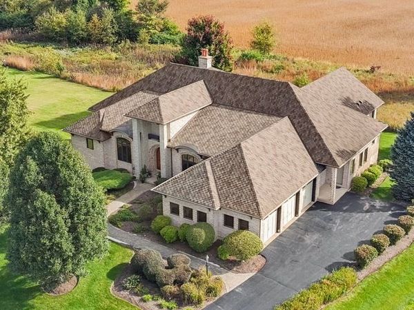 1311 E Longwood Drive, Woodstock, IL 60098