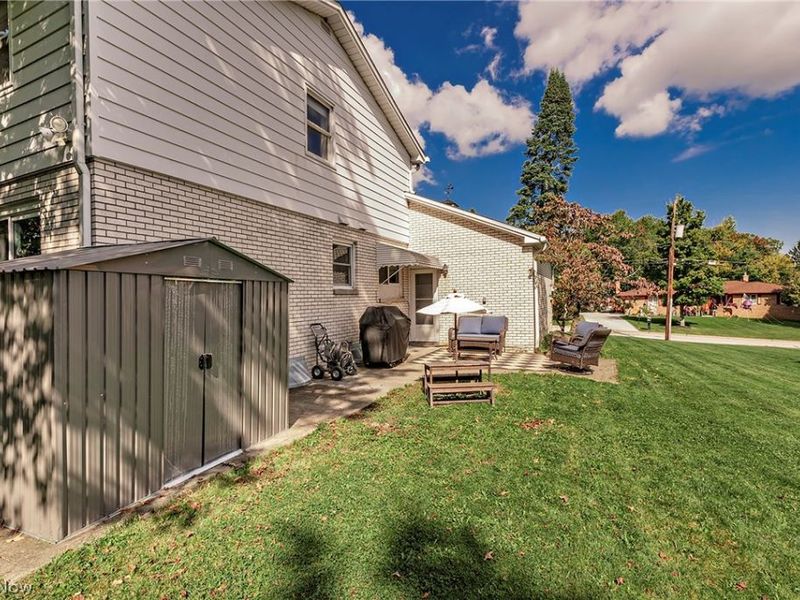 694 Simich Drive, Seven Hills, OH 44131 Photo 46