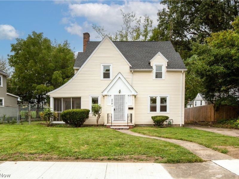 574 Moreley Avenue, Akron, OH 44314 Photo 4