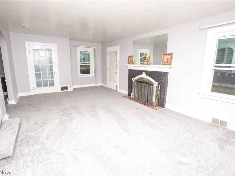 574 Moreley Avenue, Akron, OH 44314 Photo 6
