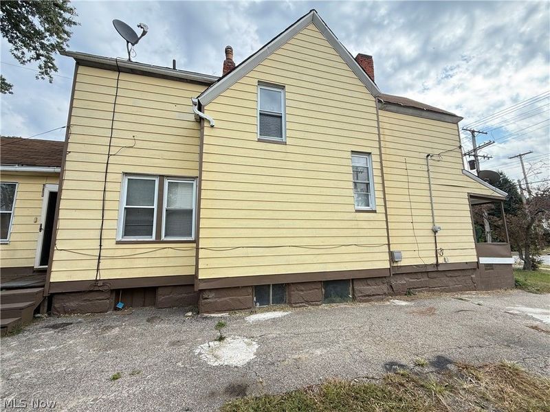6721 Hough Avenue, Cleveland, OH 44103 Photo 4