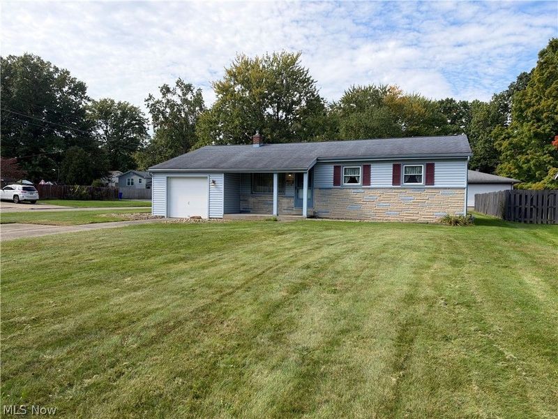 1758 Lancaster Drive, Youngstown, OH 44511 Photo 2