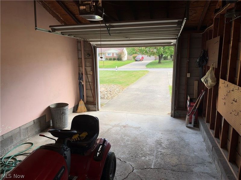 1758 Lancaster Drive, Youngstown, OH 44511 Photo 30