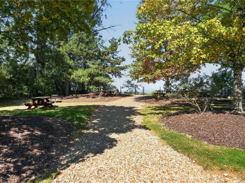 12900 Lake Avenue, Unit 1414, Lakewood, OH 44107 Photo 10