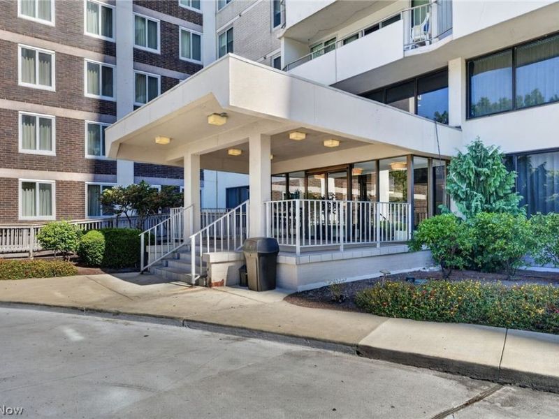 12900 Lake Avenue, Unit 1414, Lakewood, OH 44107 Photo 12