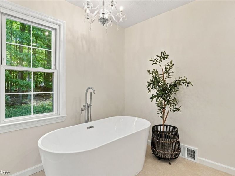 6792 Glenview Street, Mayfield Village, OH 44143 Photo 13