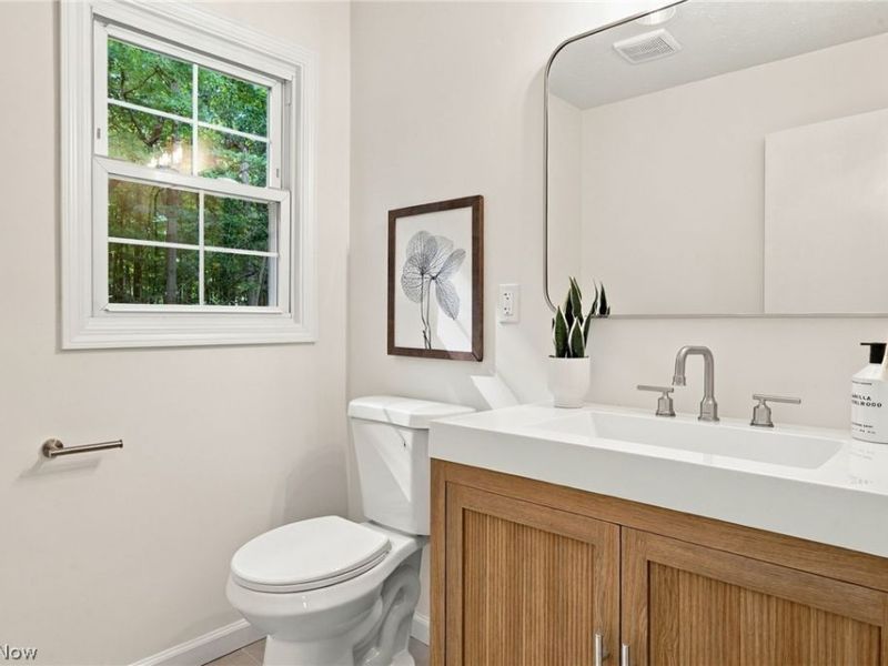6792 Glenview Street, Mayfield Village, OH 44143 Photo 16