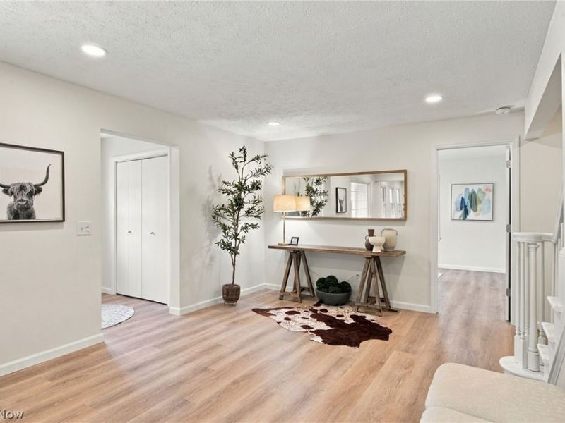6792 Glenview Street, Mayfield Village, OH 44143 Photo 6