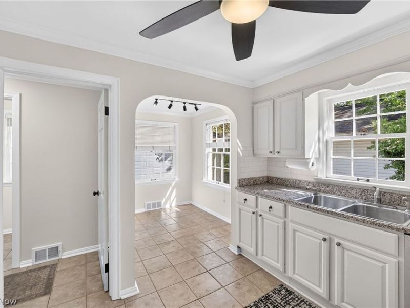 17318 Daleview Drive, Lakewood, OH 44107 Photo 13