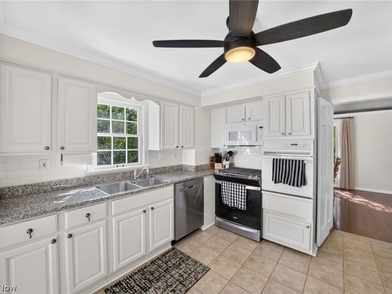 17318 Daleview Drive, Lakewood, OH 44107 Photo 16