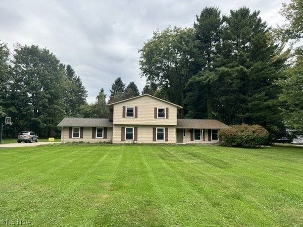 1186 Sheerbrook Drive, Chagrin Falls, OH 44022