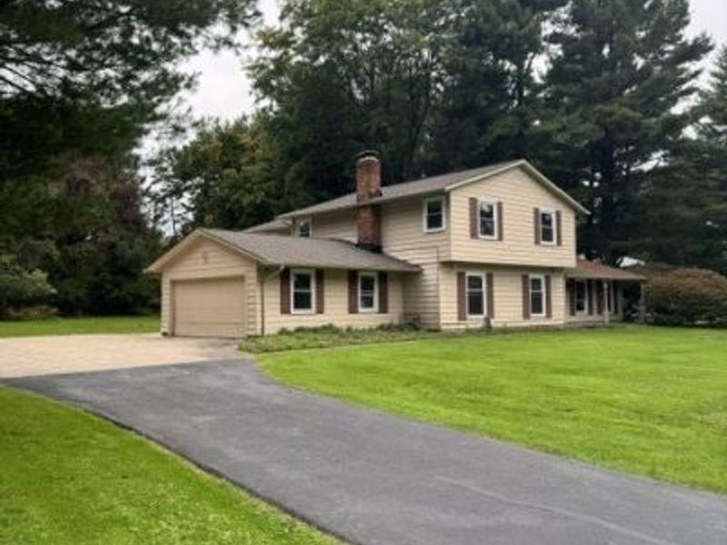 1186 Sheerbrook Drive, Chagrin Falls, OH 44022 Photo 2