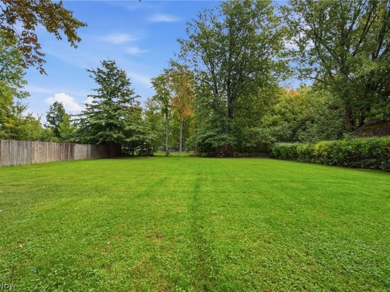 6665 Pinetree Drive, Mentor, OH 44060 Photo 13